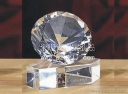 精雕細(xì)琢，輝映非凡 水晶工藝品供應(yīng)、定制與慶典禮品全攻略